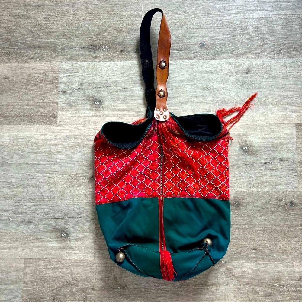 Vibrant Shoulder Free People Boho Bag with Unique Design LIKE NEW